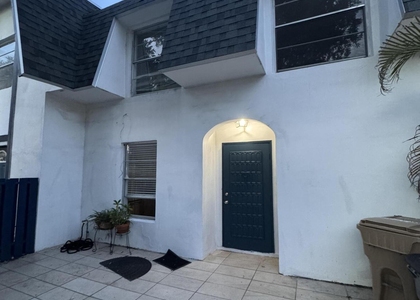 3904 Sw 67th Way - Photo 1