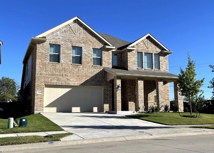 2600 Briarhurst Court - Photo 1