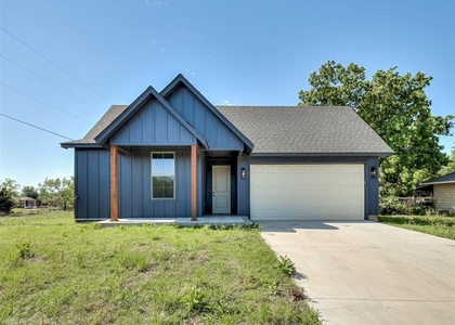 1925 E Springer Avenue - Photo 1
