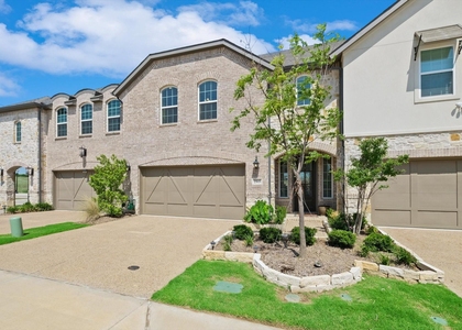 205 Somerset Drive - Photo 1