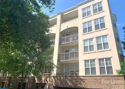 405 W 7th Street - Photo 1