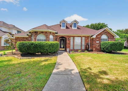 7309 Tremont Avenue - Photo 1