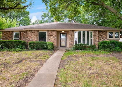 5502 Coronado Drive - Photo 1