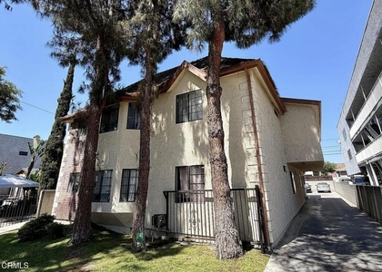 2253 N Niagara Street - Photo 1