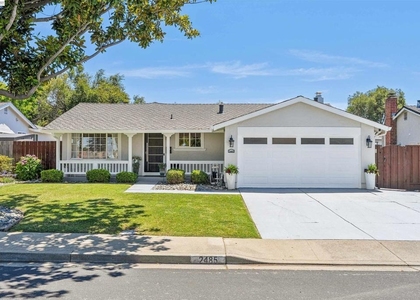 2485 Medallion Dr - Photo 1