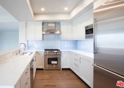 1500 S Beverly Drive - Photo 1