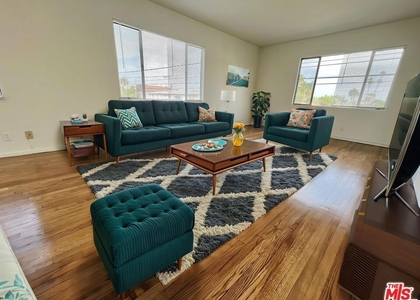 10303 Palms Boulevard - Photo 1