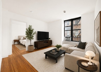 317 W 95th Street - Photo 1