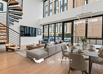 5 Court Square - Photo 1