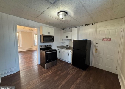 171 S Charlotte Street - Photo 1