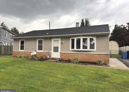 901 Spencer Drive - Photo 1