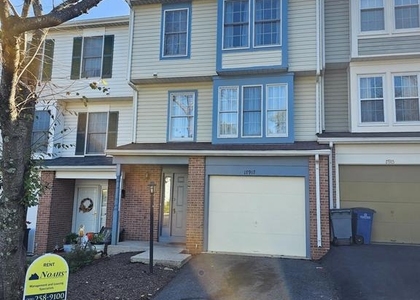 17917 Cottonwood Terrace - Photo 1