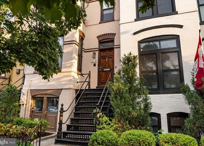 313 F Street Ne - Photo 1