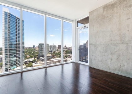 301 West Ave - Photo 1