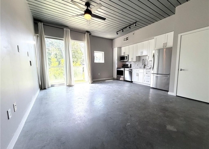 620 Glen Iris Drive Ne - Photo 1