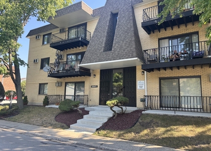 10s473 Echo Lane - Photo 1