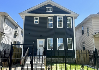 2233 N Lawler Avenue - Photo 1