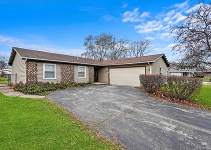 8218 N Carrolton Court - Photo 1