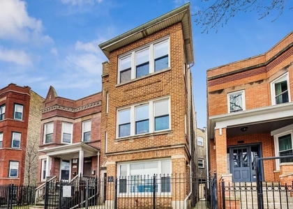 3613 W Palmer Street - Photo 1