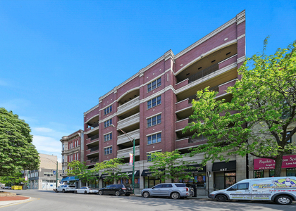 437 W North Avenue - Photo 1