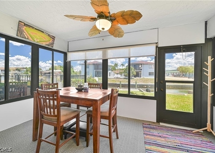 4711 Se 5th Avenue - Photo 1