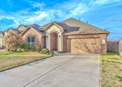 6602 Sterling Shores Lane - Photo 1