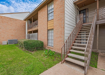 9090 S Braeswood Boulevard - Photo 1