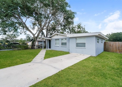 10301 N 17th Street - Photo 1