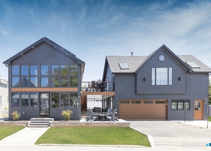 48 Swan Avenue - Photo 1