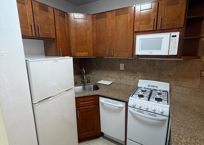 East 10th Street - Photo 1
