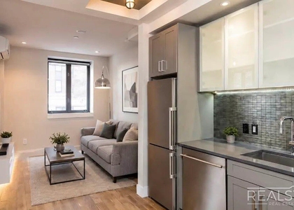 185 Leonard Street - Photo 1