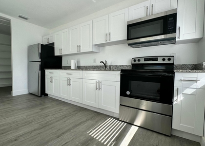 1833 Madison Street - Photo 1
