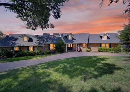 12 Meadowlake Drive - Photo 1