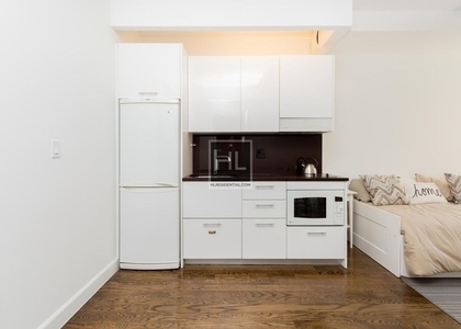 West 91st Street - Photo 1