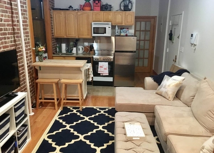 East 52 Street - Photo 1