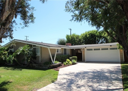 263 Hanover Drive - Photo 1