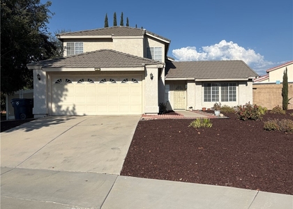 1524 Canterbury - Photo 1