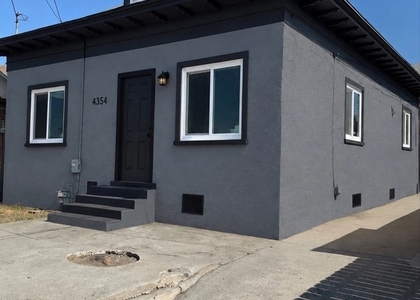 4354 Compton - Photo 1