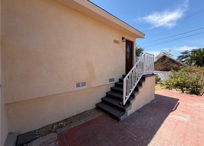 10621 Mcclemont Ave - Photo 1