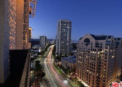 10535 Wilshire Boulevard - Photo 1