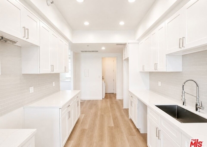 10390 Wilshire Boulevard - Photo 1