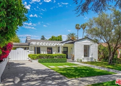 423 15th Street - Photo 1