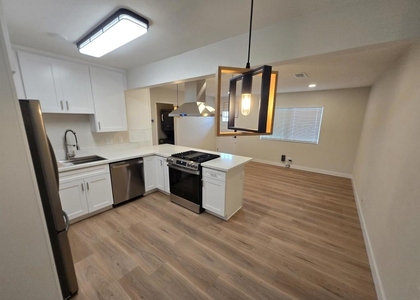 2132 E 5th St - Photo 1