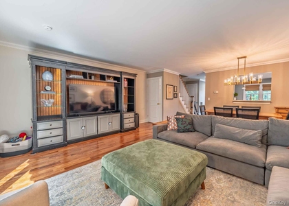 16 Pine Street - Photo 1