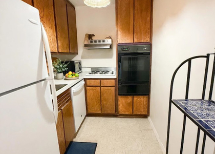555 Kappock Street - Photo 1