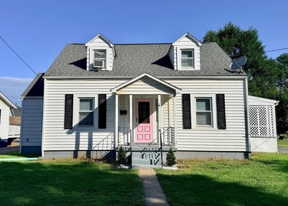 225 E 2nd Avenue - Photo 1