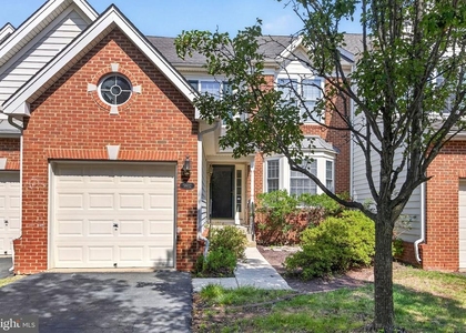 5602 Wheelwright Way - Photo 1