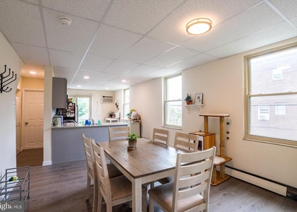 1625 S 10th Street - Photo 1