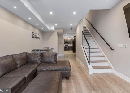 614 S 15th Street - Photo 1