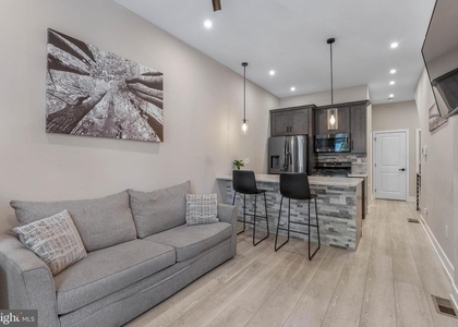 614 S 15th Street - Photo 1